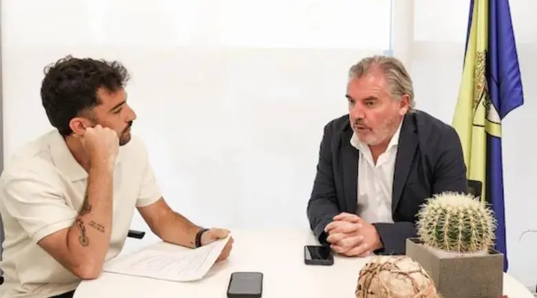 岁的喀麦隆 岁的喀麦隆